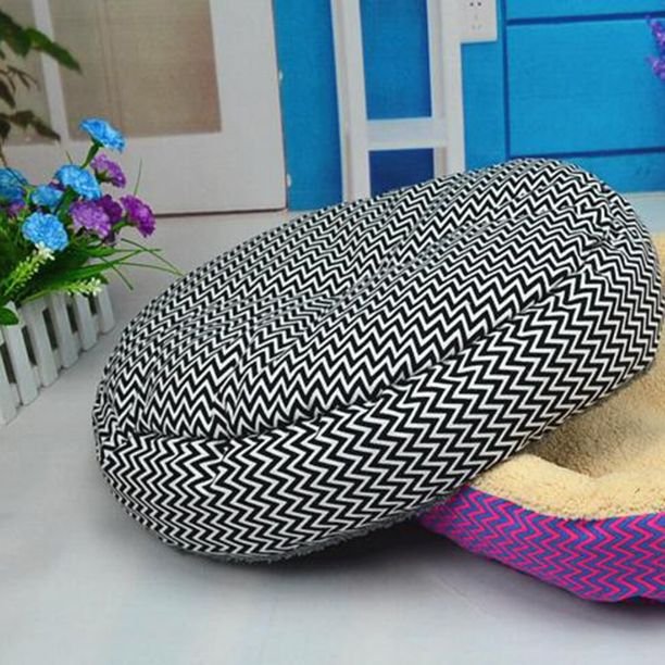 floor cushions Dubai in zigzag pattern