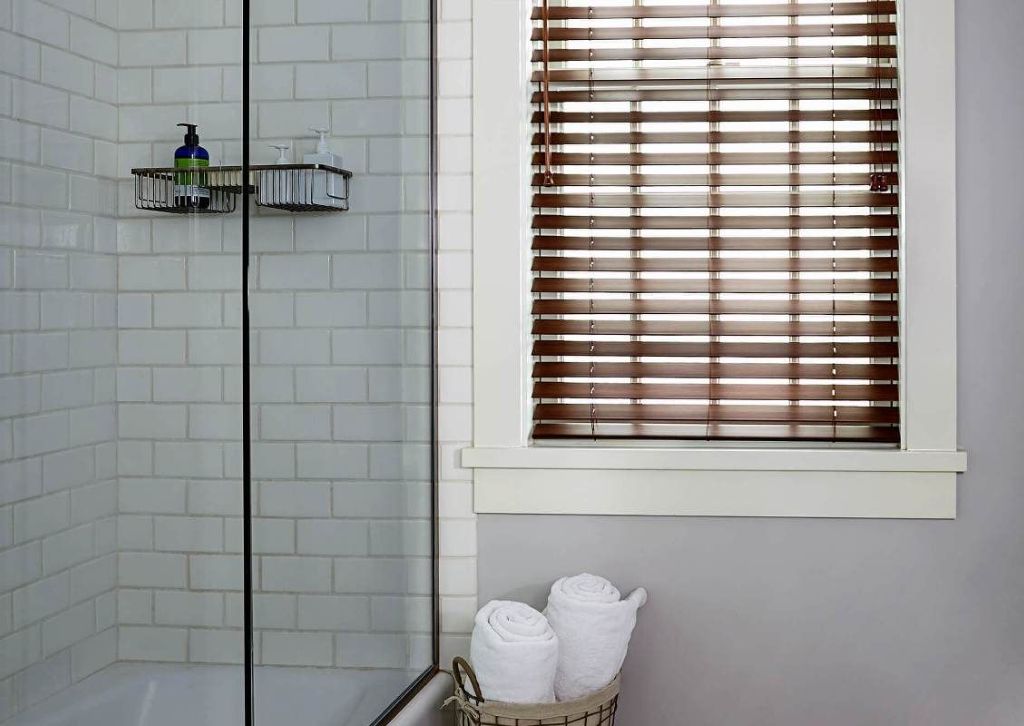 7 Waterproof Blinds For Your Shower Window